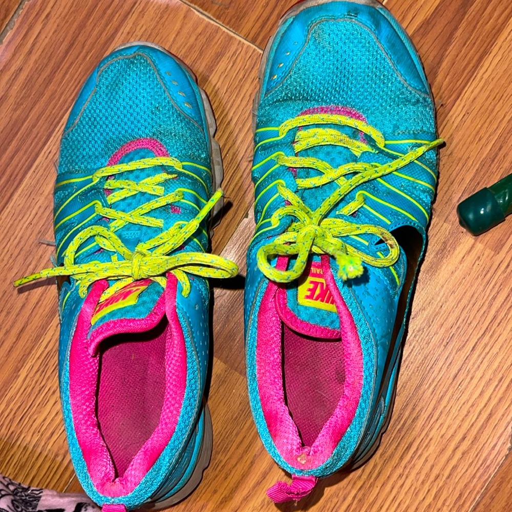 Women Nike athletic shoes size 6.5